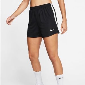 Nike Dri-FIT Academy Women's Short